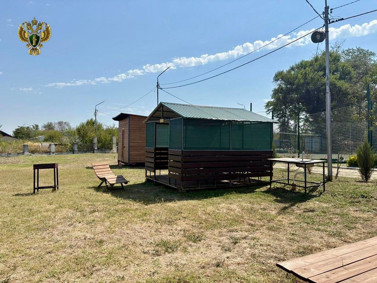 На Егорлыкском водохранилище прокуратура выявила незаконные базы отдыха