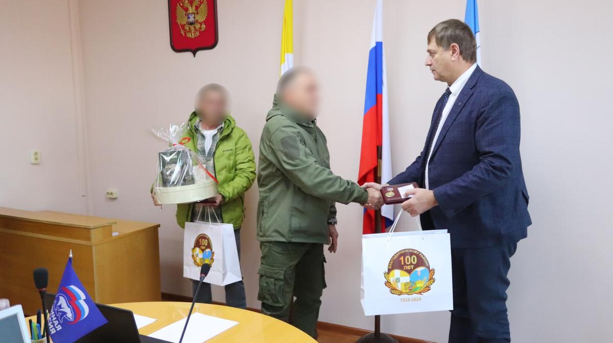 Глава Благодарненского округа провёл встречу с участниками СВО