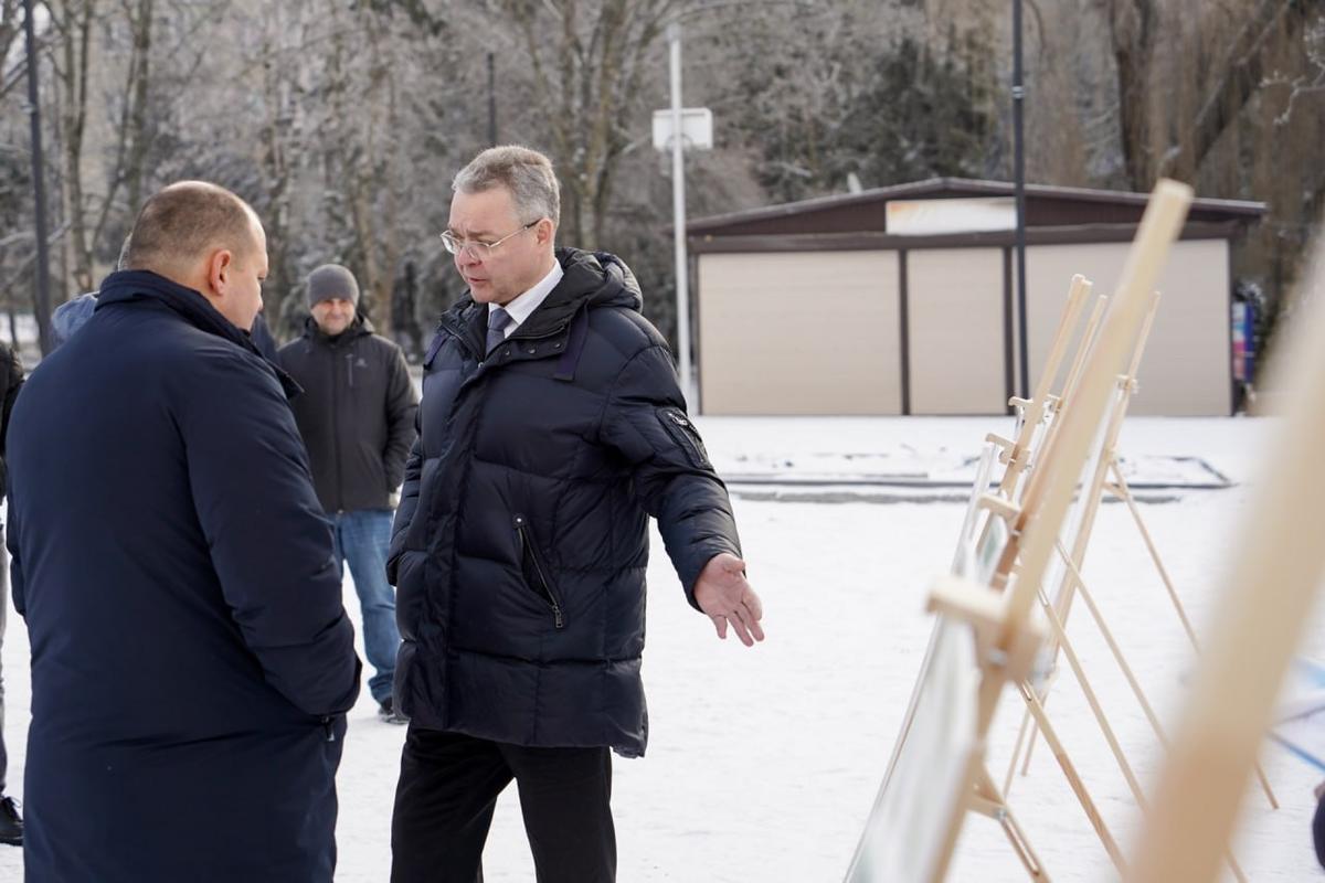 Глава Ставрополья осмотрел ход работ по благоустройству парка в Железноводске