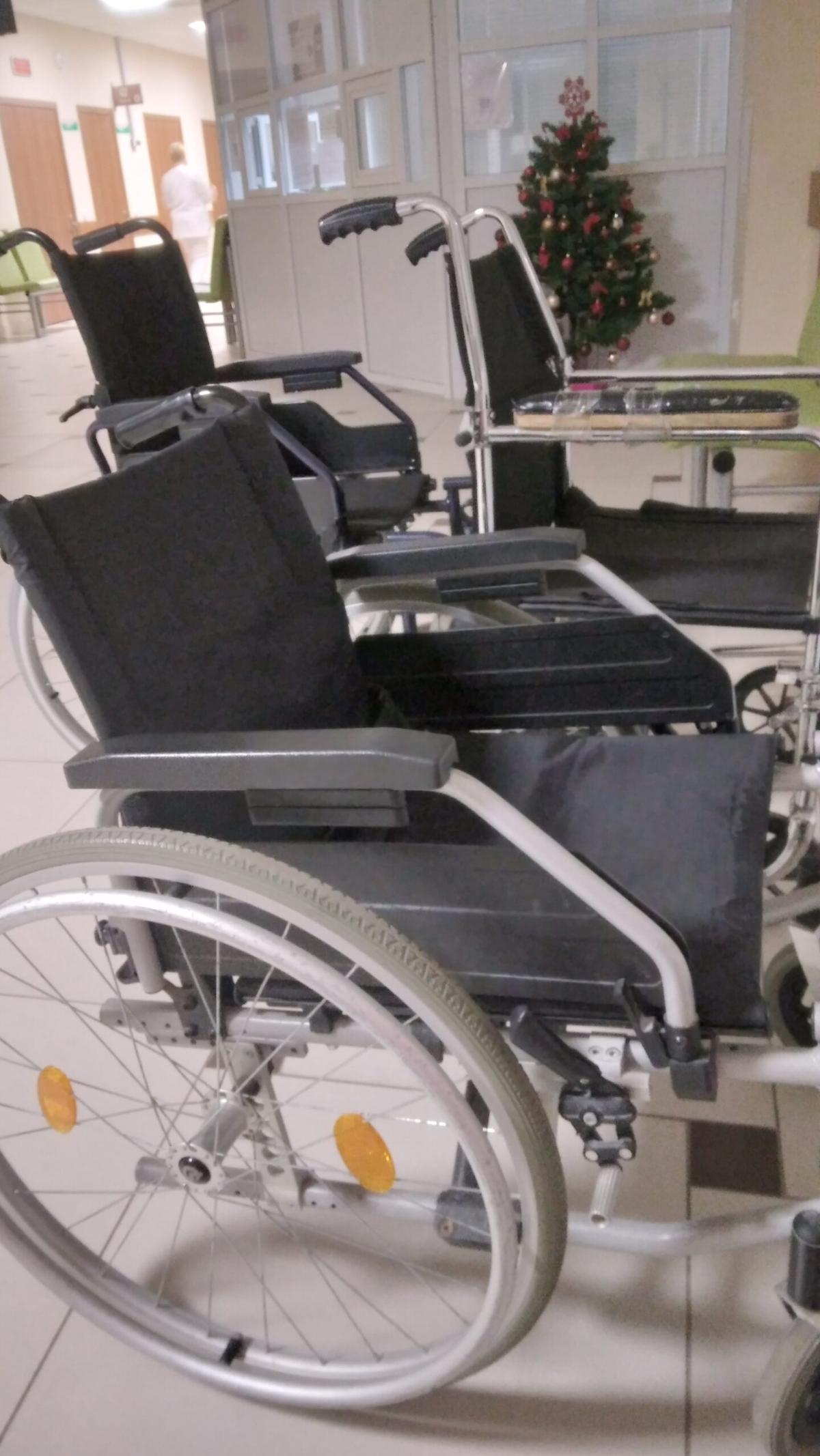 Маломобильным жителям Предгорья благотворители передали техсредства реабилитации