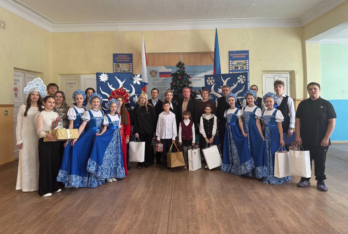 Из Труновского округа отправили подарки детям в ЛНР