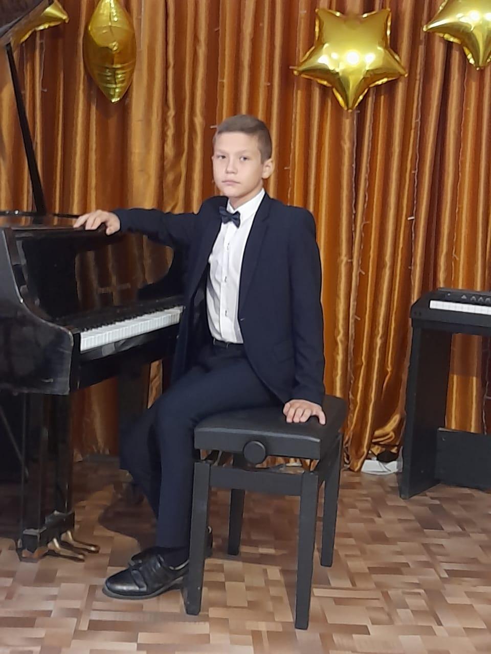 Ученик сельской музыкальной школы в Дивном стал губернаторским стипендиатом