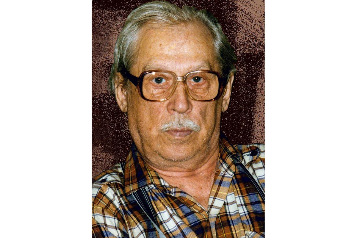 Новая экспозиция в школьной картинной галерее