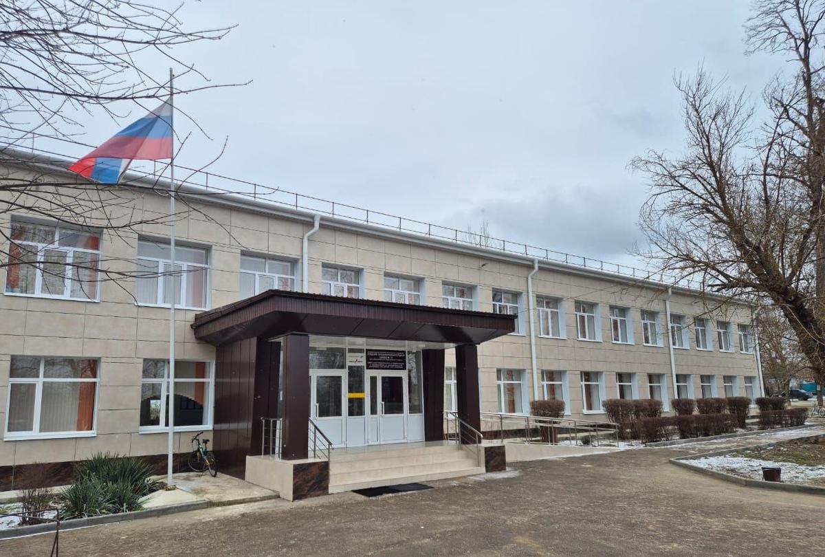 Житель Красногвардейского при ремонте школы дешевым материалом похитил 6,7 млн