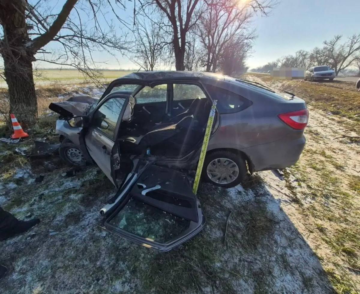 Начинающая водитель спровоцировала ДТП и получила травмы в Буденновском округе