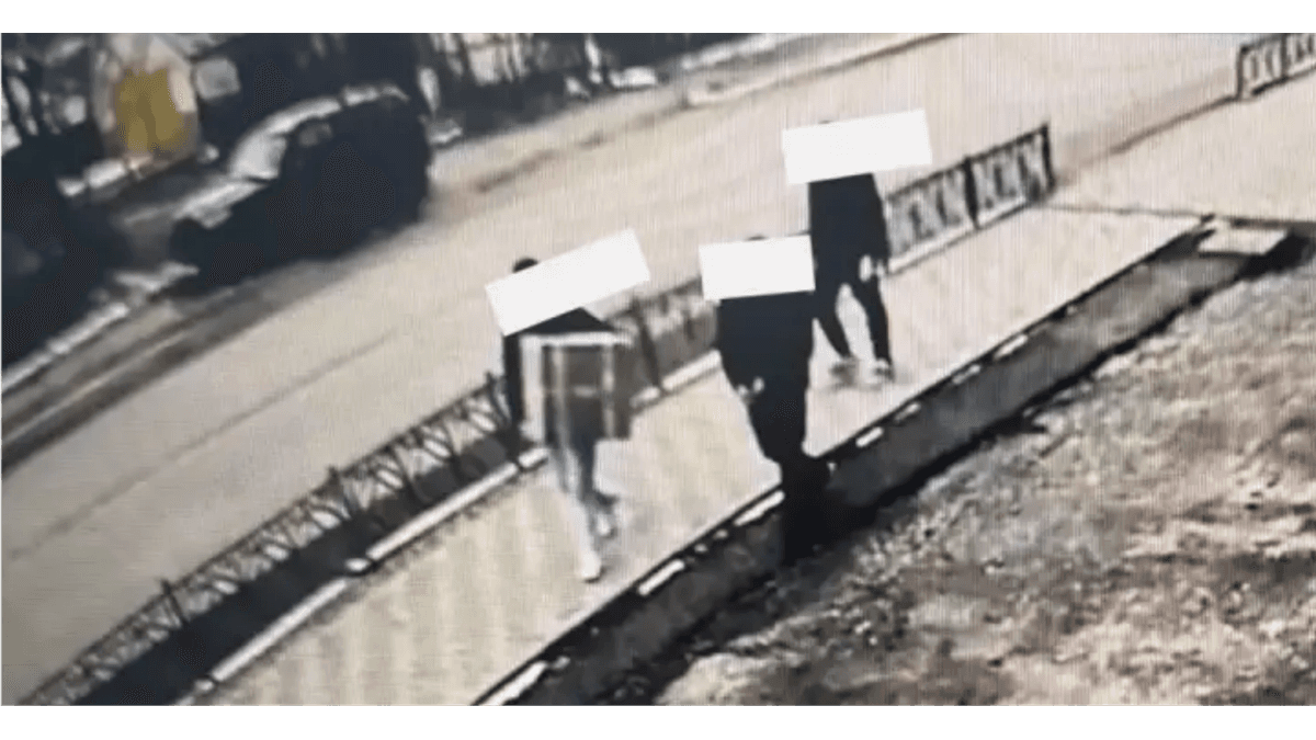 На Ставрополье работники маркетплейса хотели забрать дорогие вещи вместо кресла