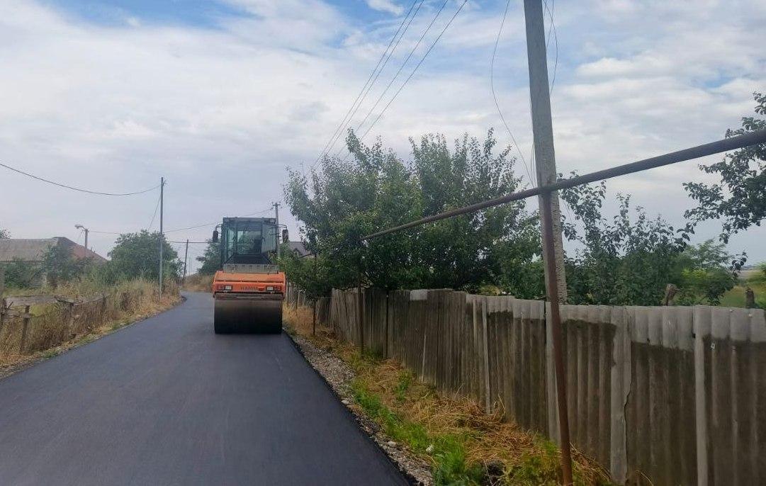 В станице Суворовской с 19 тысячами жителей капитально отремонтируют пять дорог