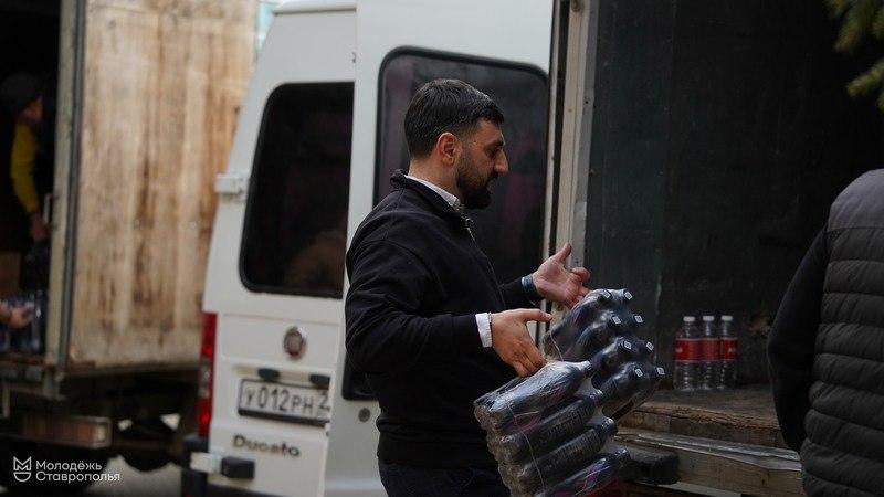 Общественный совет при МВД Ставрополья передал гумпомощь бойцам СВО к 23 февраля