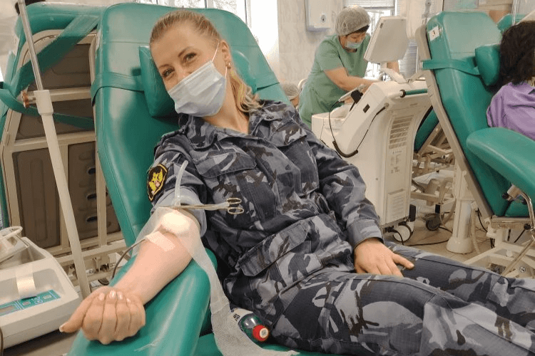 Для помощи незнакомым людям сотрудники СИЗО-1 в Ставрополе стали донорами