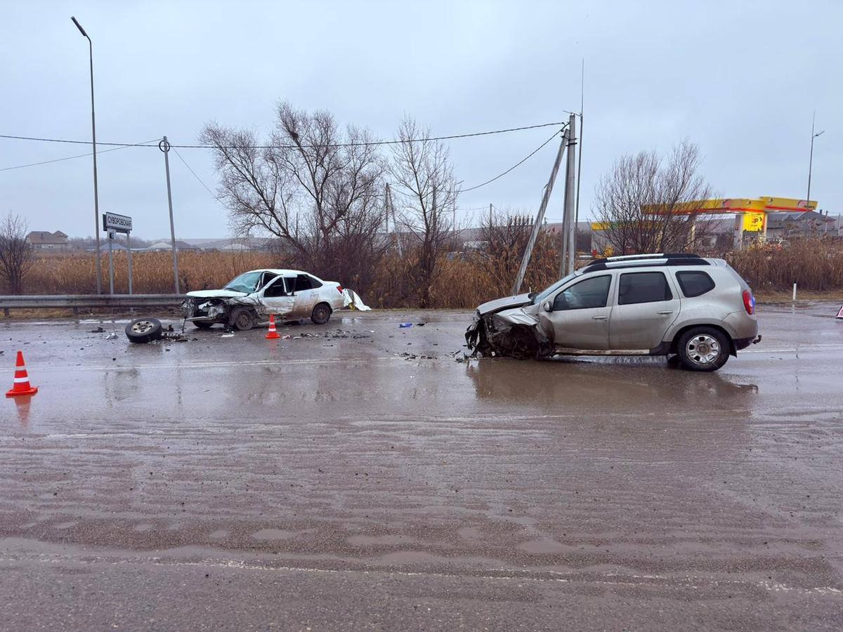 При встречном ДТП в Предгорном округе травмы получили 4 участника