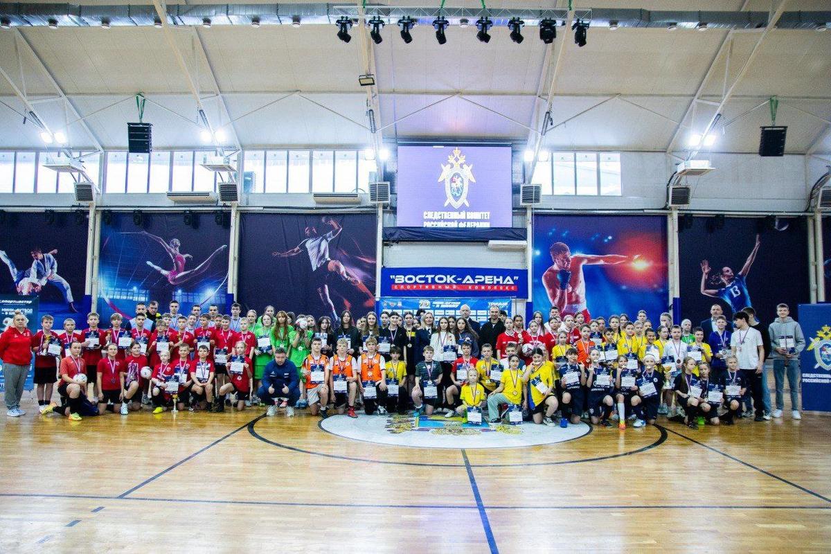 Мэр Ставрополя пожелал удачи школьникам в краевом этапе турнира по мини-футболу