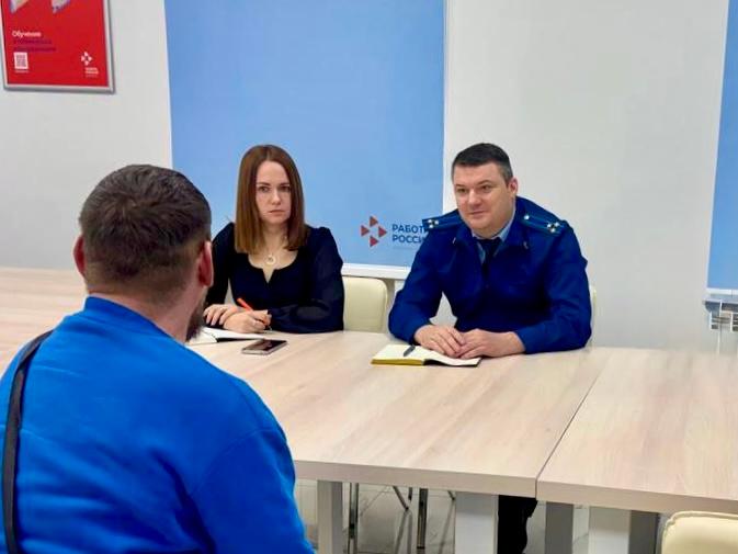 В Ставрополе сотрудники прокуратуры встретились с бойцами спецоперации