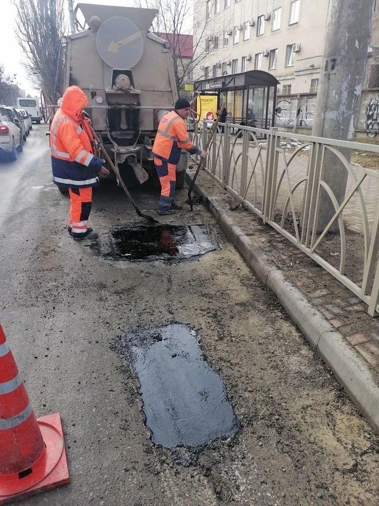 Ямочный ремонт дорог в Ставрополе должны завершить к концу апреля