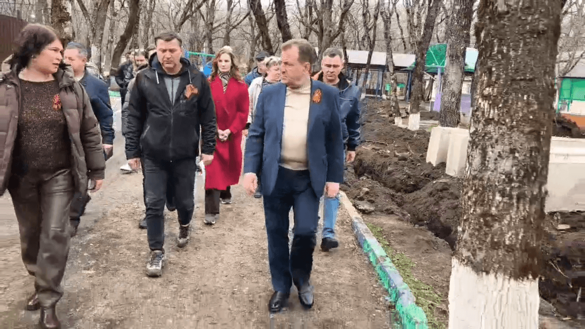 Глава Ставрополя Иван Ульянченко проверил ход ремонта в «Лесной поляне»