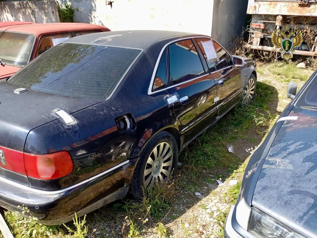 9 авто со спецстоянки в Предгорном округе перейдут в собственность государства