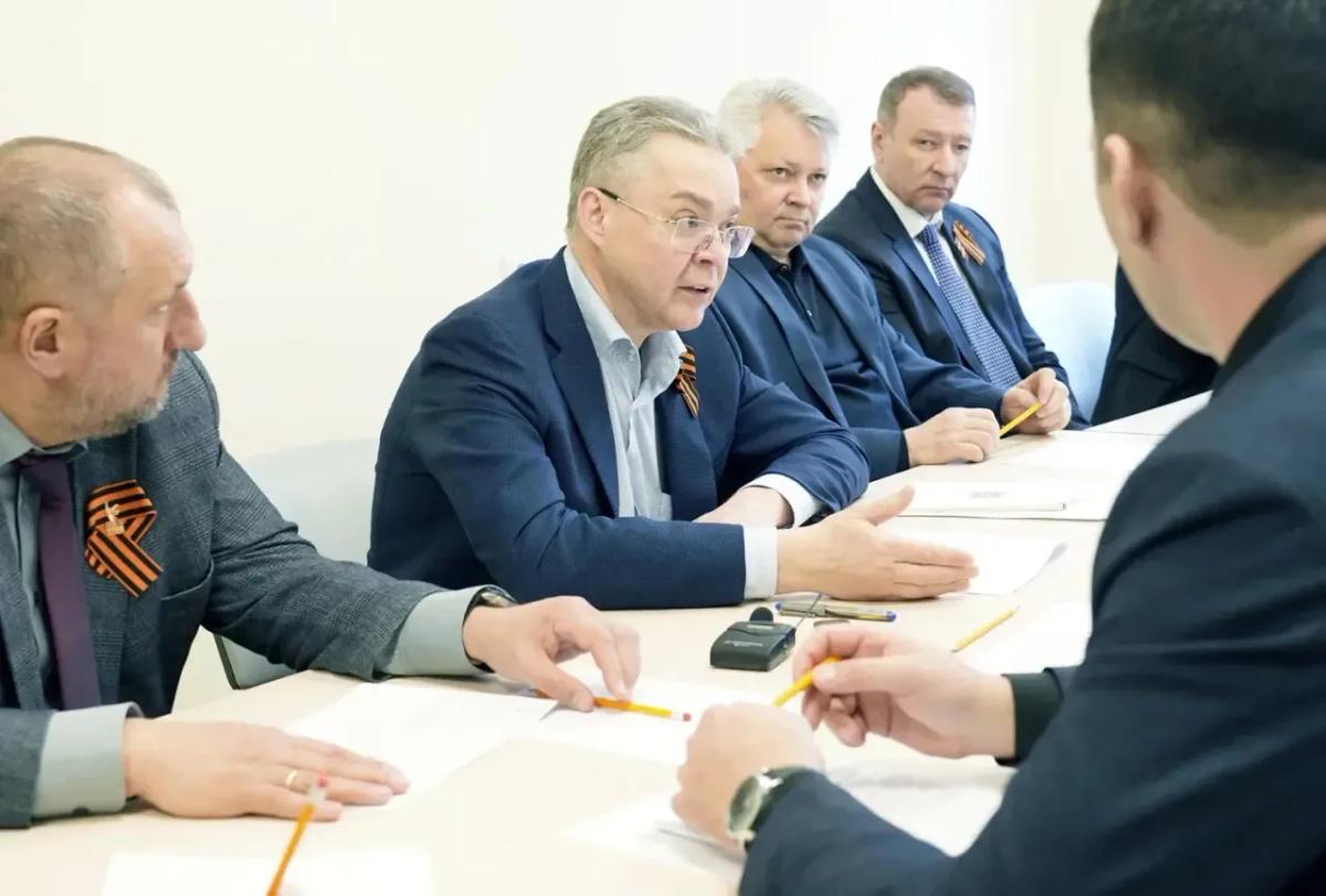 В новом корпусе краевой детской больницы в Ставрополе монтируют оборудование