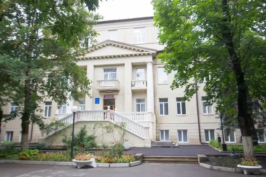 Краевой социально-оздоровительный центр «Кавказ» в Ессентуках отмечает юбилей