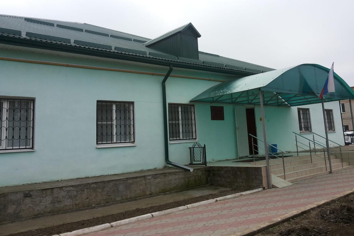 Два года дали написавшей маркером гадости на могилах бойцов СВО в Курском округе