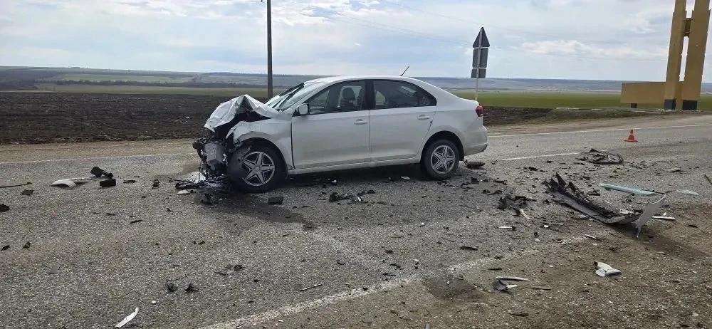 Невнимательность при развороте привела к ДТП в пострадавшей на Ставрополье