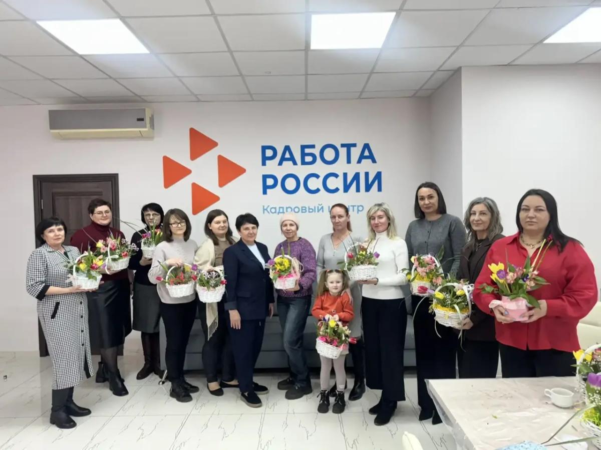 В ставропольском Кадровом центре прошло первое в году заседание Женского клуба