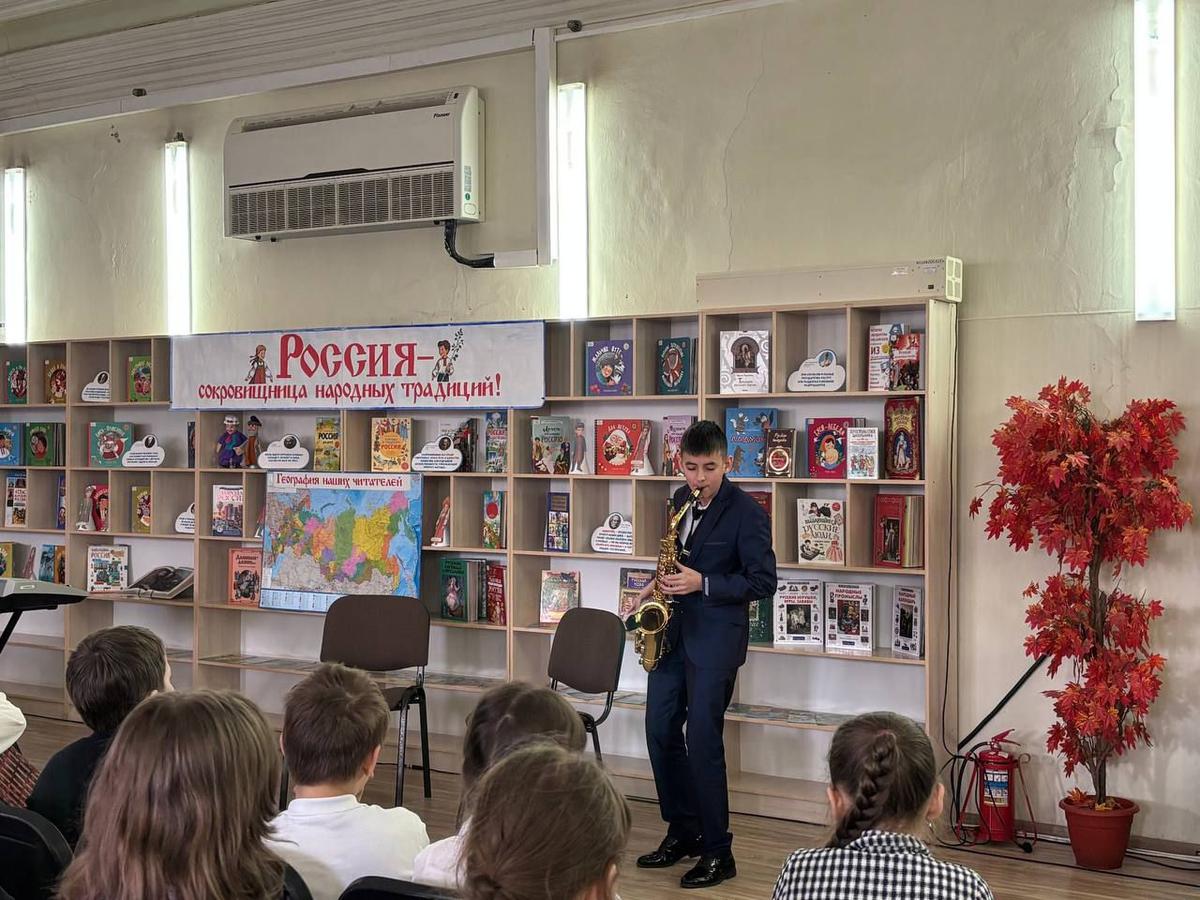 К празднику ребята ДШИ 2 Ставрополя удивили зрителей настоящей магией музыки