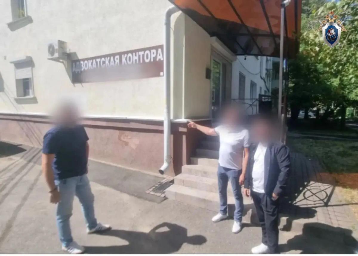 В Ставрополе адвокат и бывший доцент получили взятку в размере 4 млн рублей