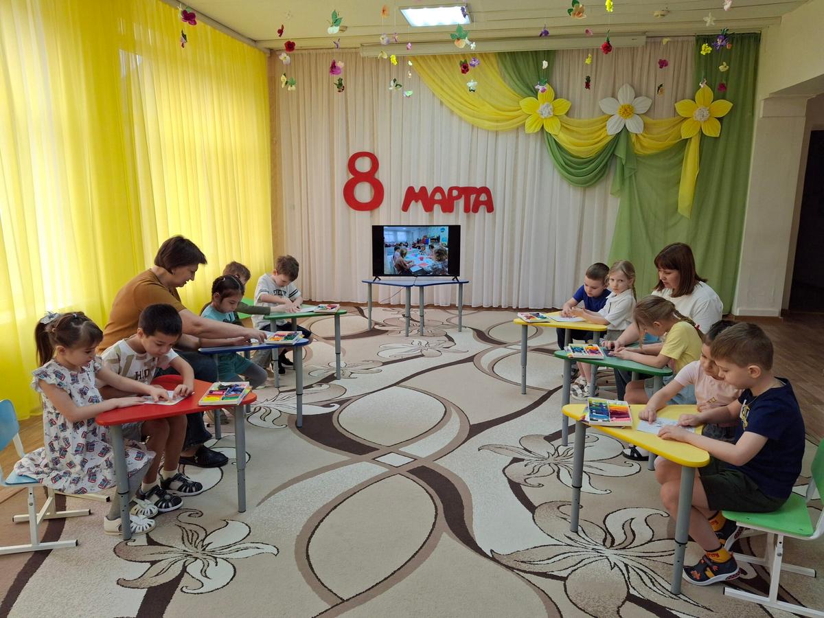 Детсады «Светлячок» из Ипатово и «Тополек» Антрацита провели вместе мастер-класс