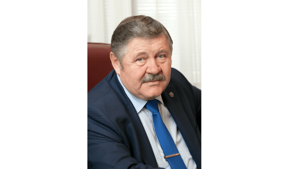 С 8 Марта поздравил женщин президент нотариальной палаты Ставрополья