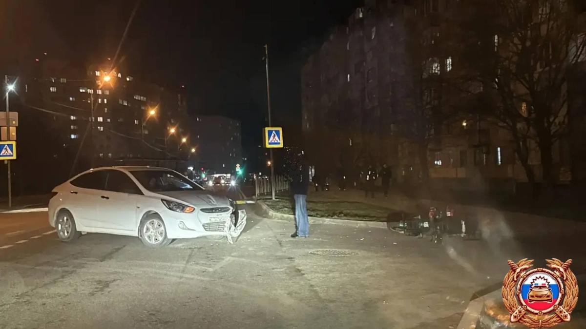 Подросток попал в больницу после ДТП иномарки с электровелосипедом в Ставрополе