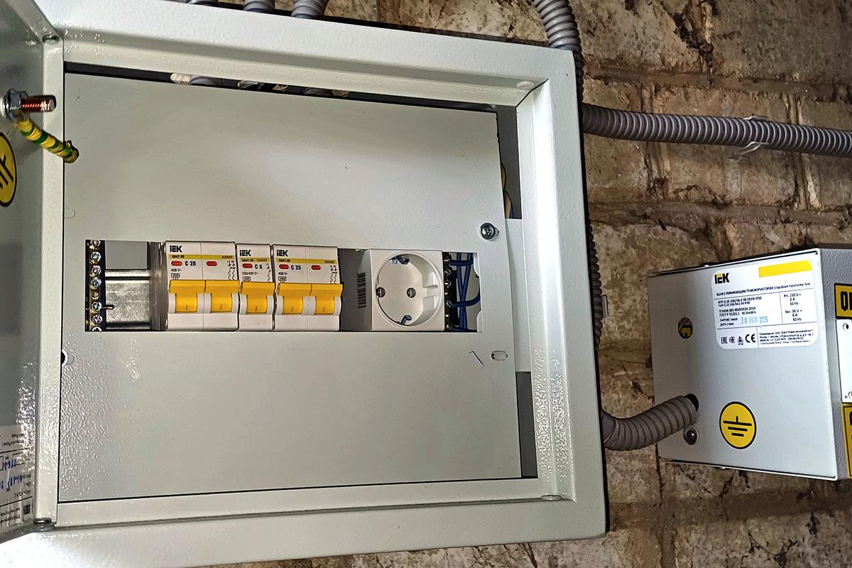 В Михайловске обновили сети электроснабжения в 3 МКД