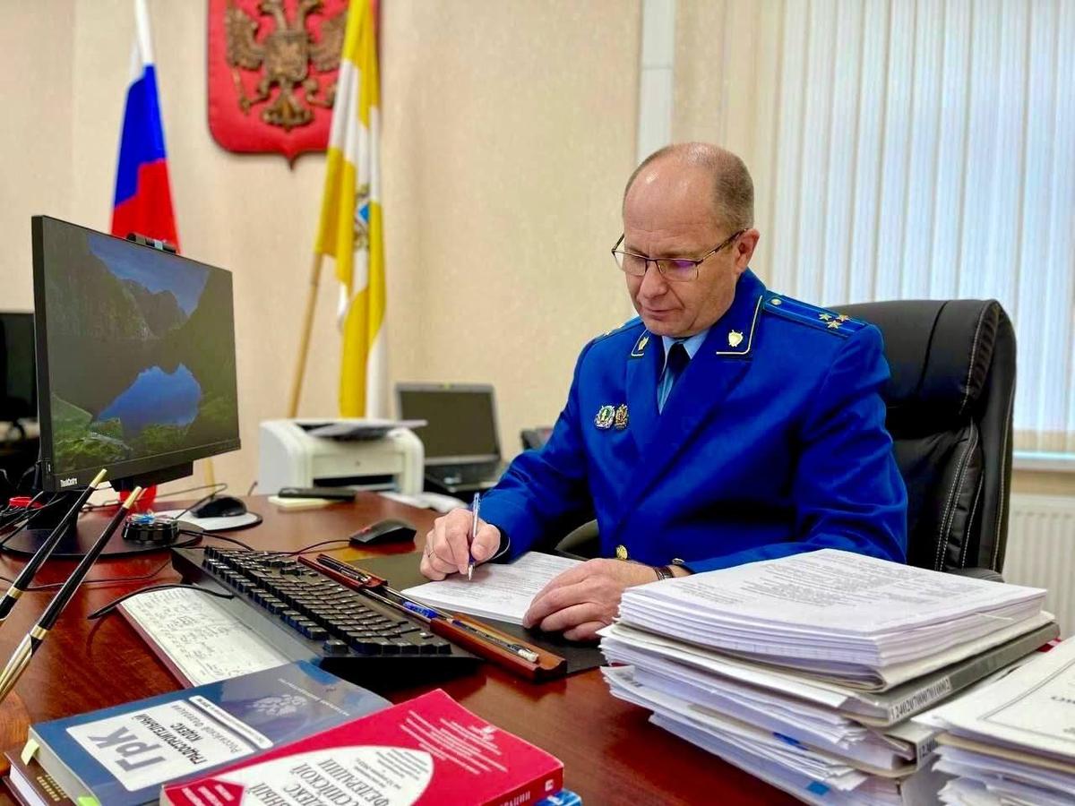 В Кисловодске экс-полицейский не по закону устроился на новую работу