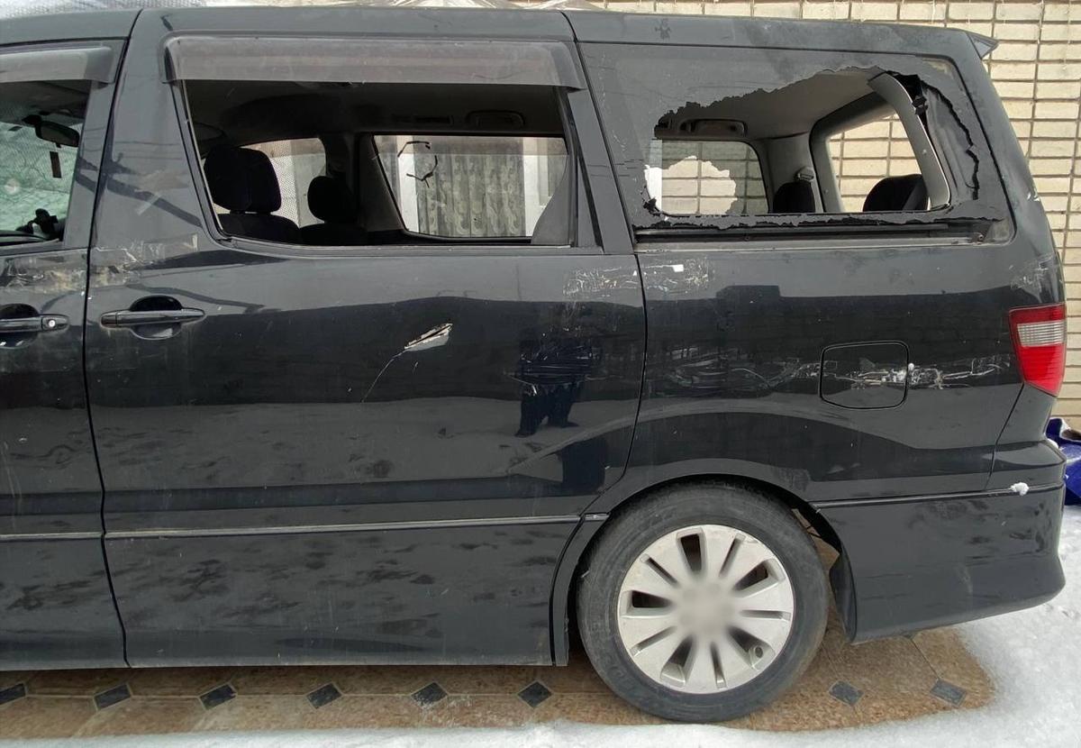 В Георгиевском округе семейная пара повредила автомобиль неприятеля