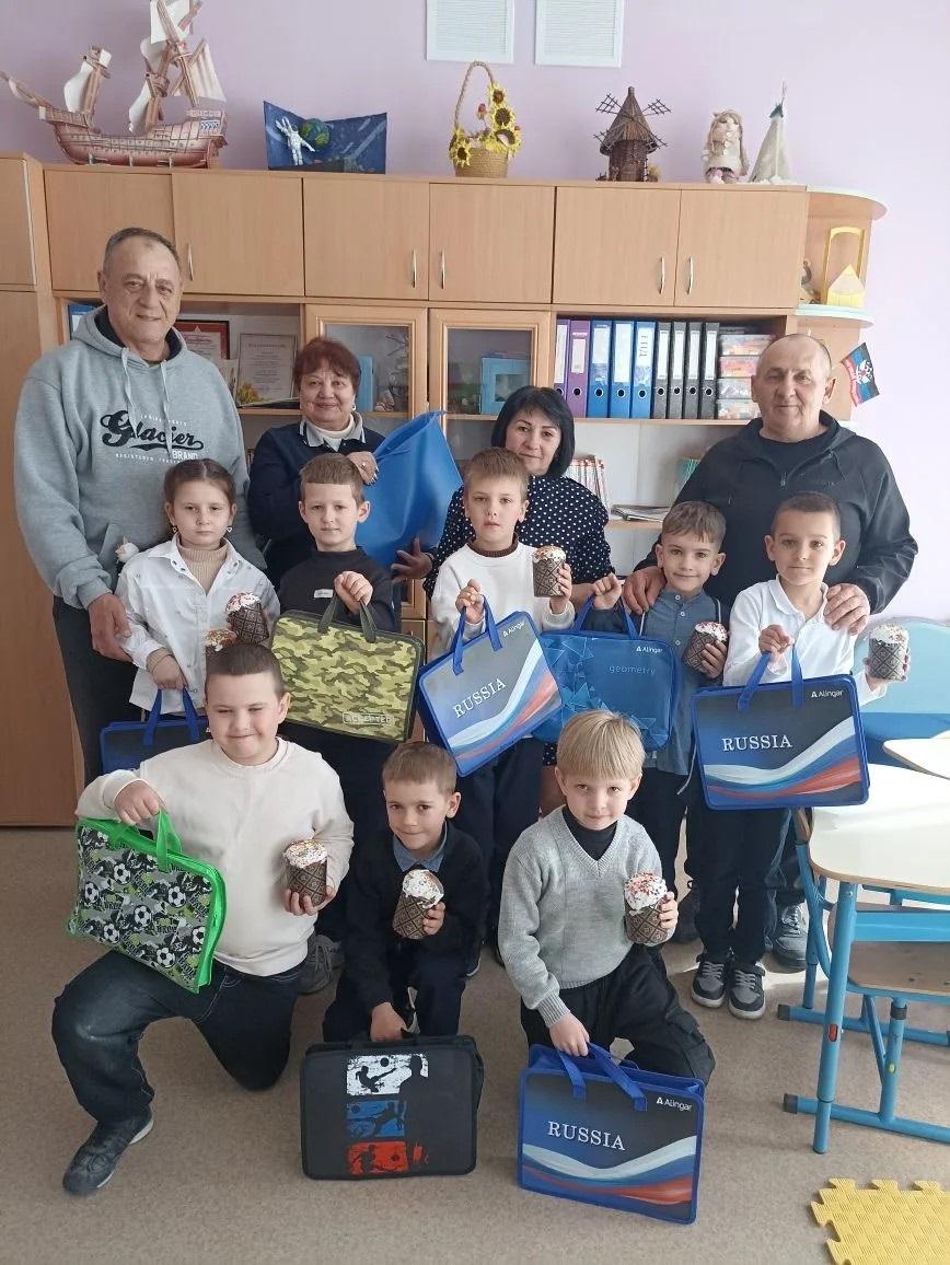 С гуманитарной миссией волонтёры Апанасенского округа отправились в ДНР