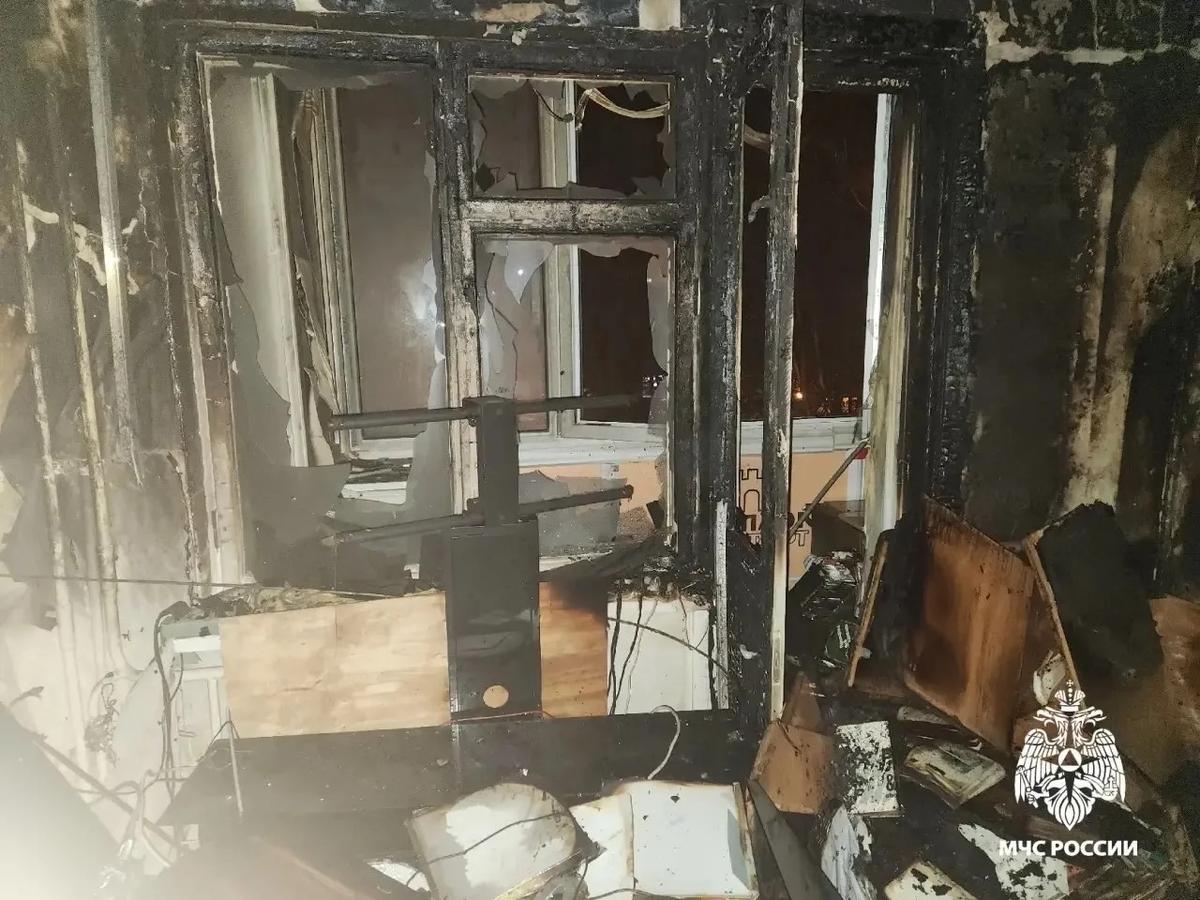 Из-за пожара в квартире на юге Ставрополя эвакуировали 20 человек