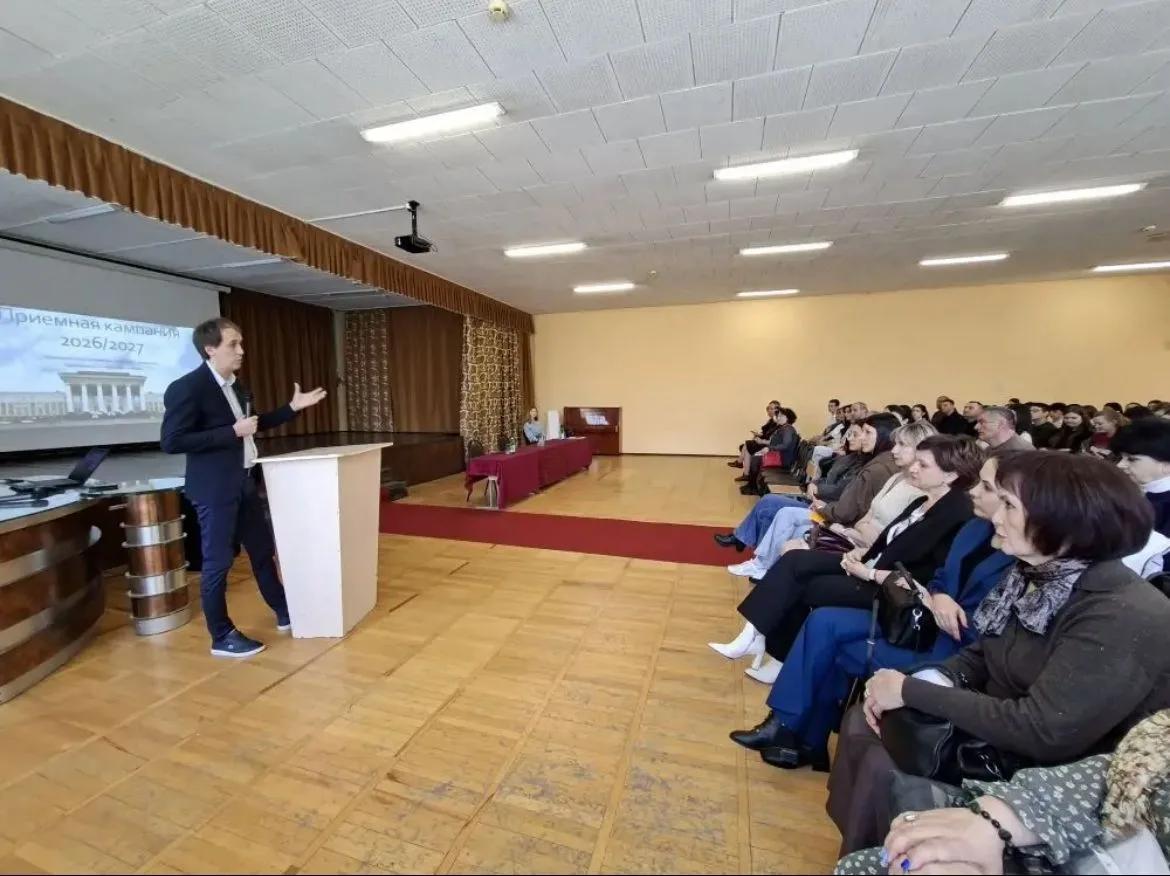 На Ставрополье будущих медиков знакомят с тонкостями профессии