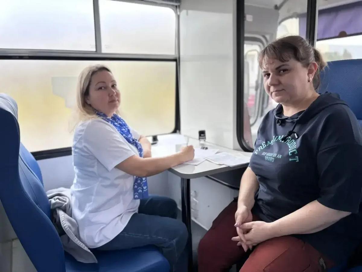 Врачи провели выездной осмотр сотрудников предприятия в Новоалександровске