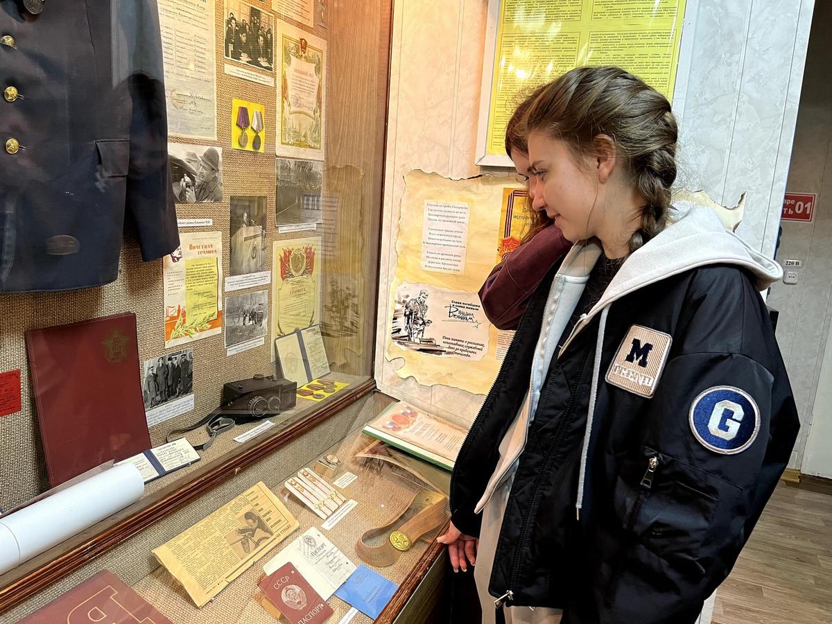 В Ипатовском округе полицейские провели экскурсию для школьников