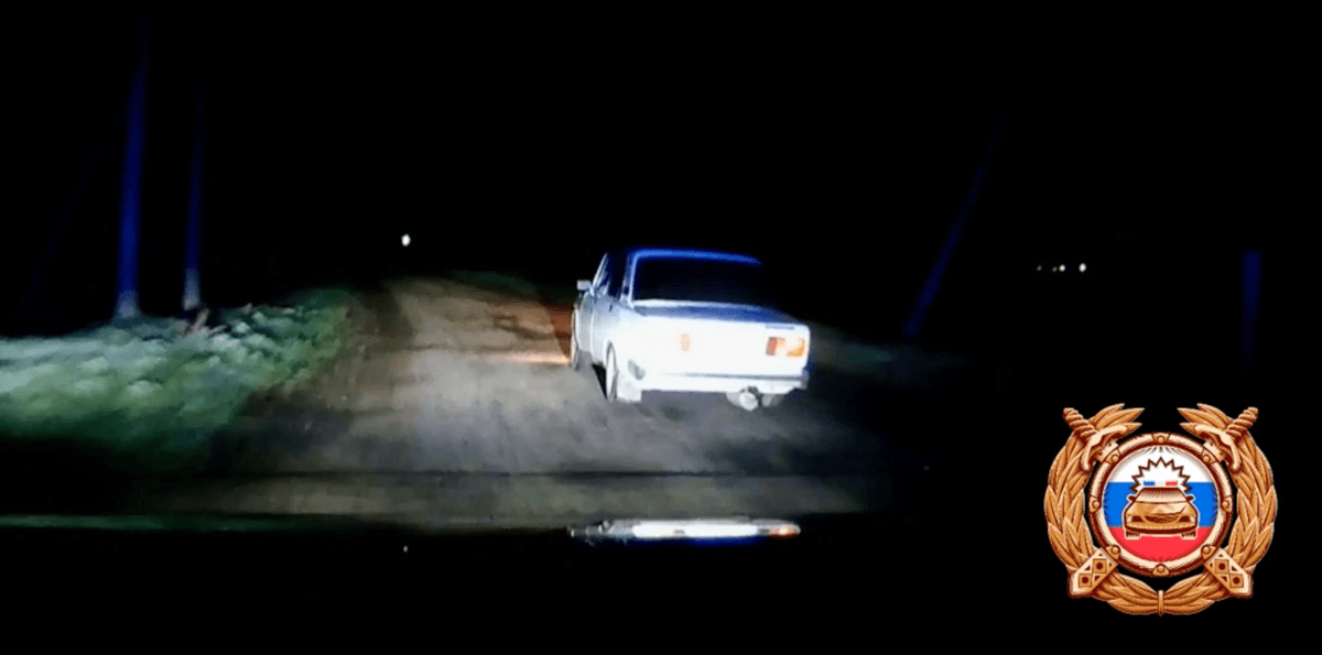 В Георгиевском округе подросток без прав пытался скрыться от ДПС