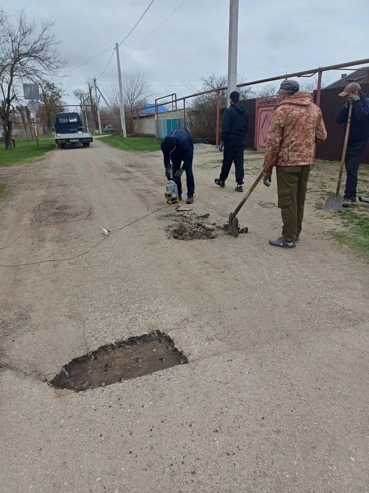 В двух хуторах Советского округа обновили дороги