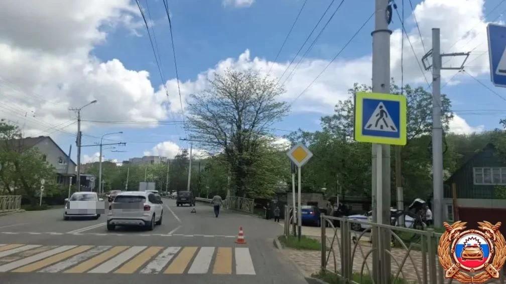 Пожилой водитель внедорожника сбил девочку на переходе в Ставрополе