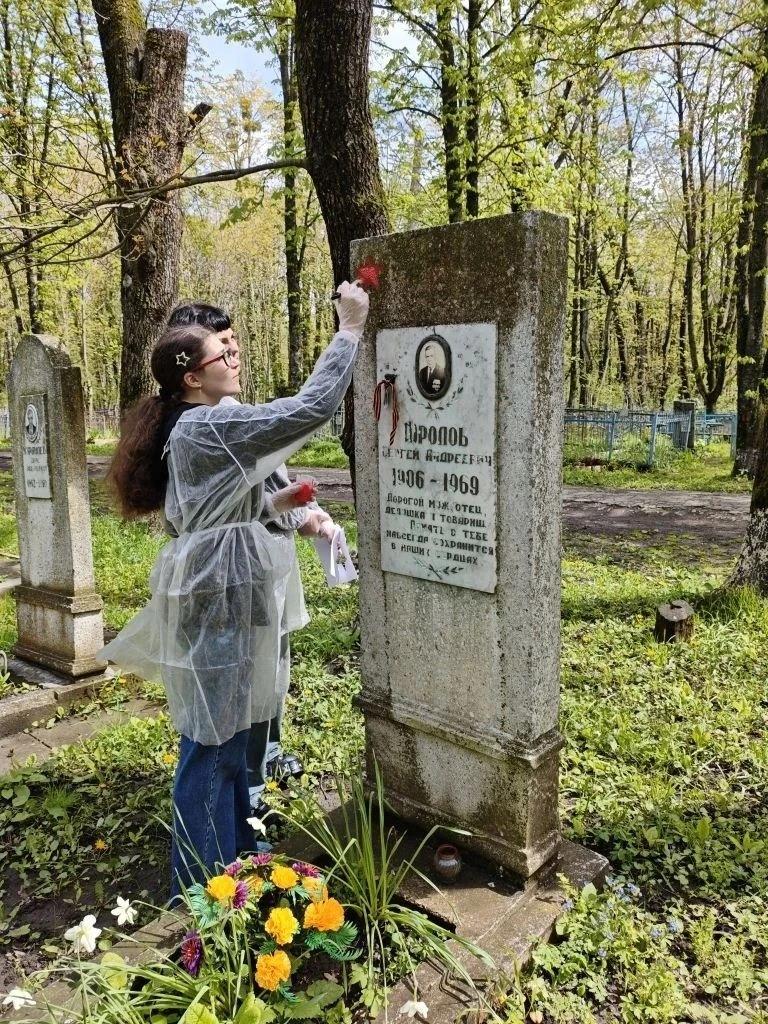 На Даниловском кладбище Ставрополя от мусора очистили 700 воинских захоронений