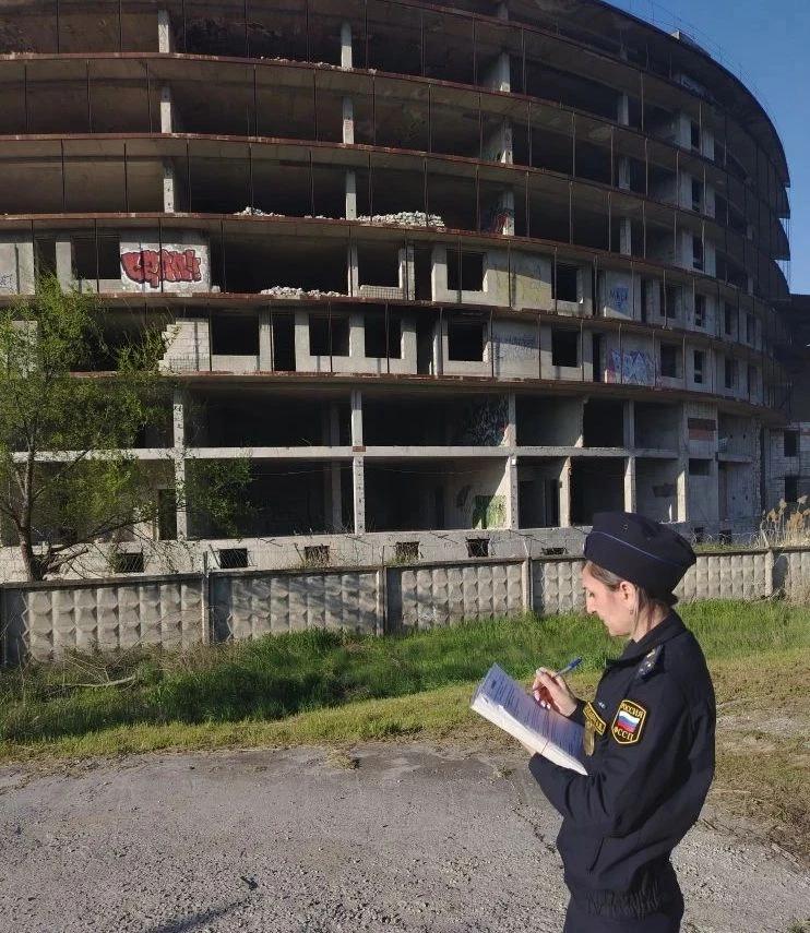 В Минводах ограничили доступ к недостроенной спортарене
