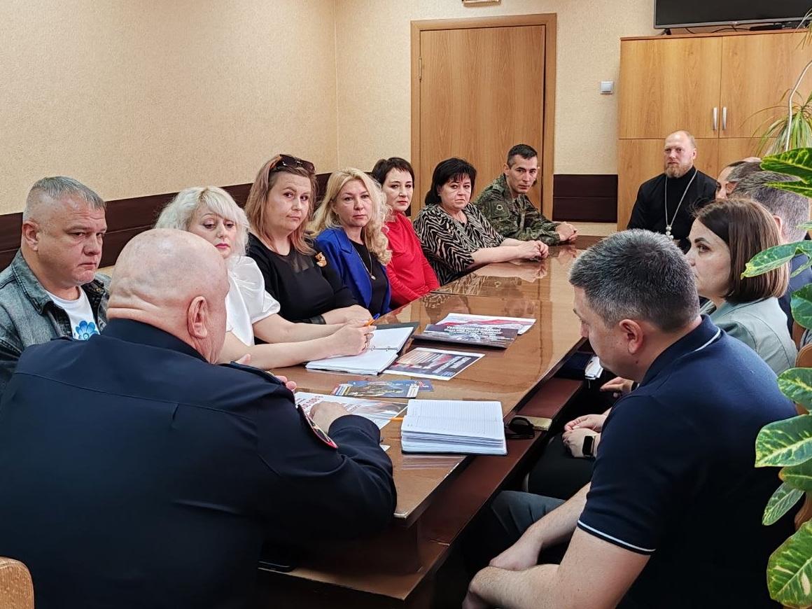 В Кировском округе обсудили поддержку участников СВО