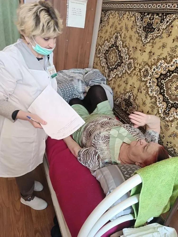 Медики побывали в Доме-интернате Красногвардейского округа
