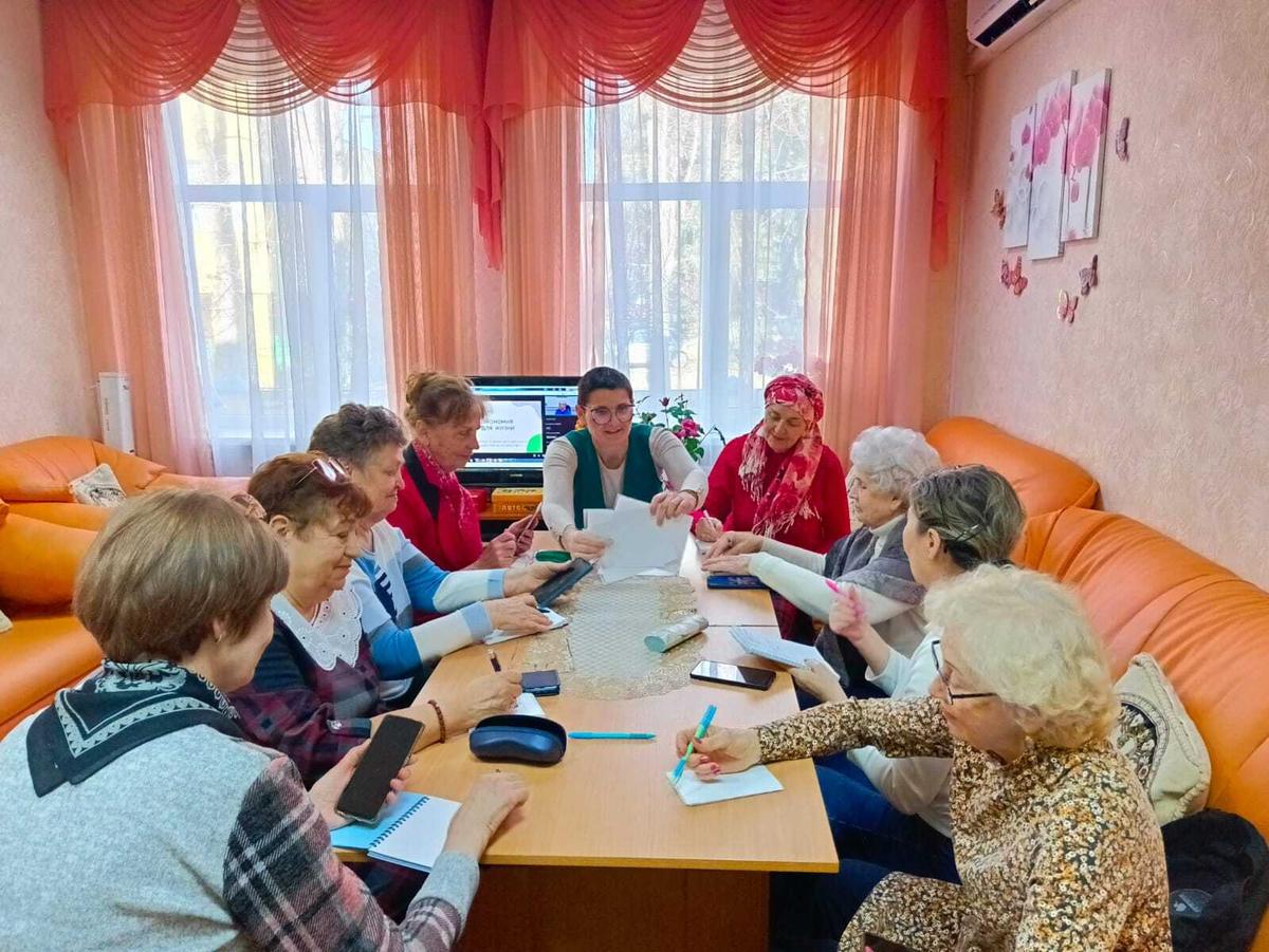 В Предгорном округе пенсионеры осваивают создание контента в соцсетях