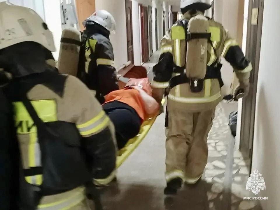 В Грачевской больнице навыки эвакуации и тушения отработали огнеборцы МЧС