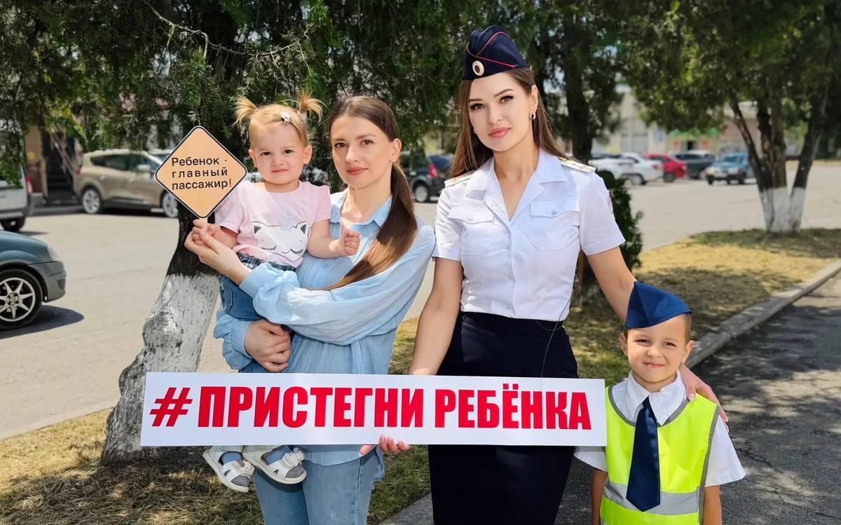 В Курском округе родителям напомнили о безопасности детей в автомобиле