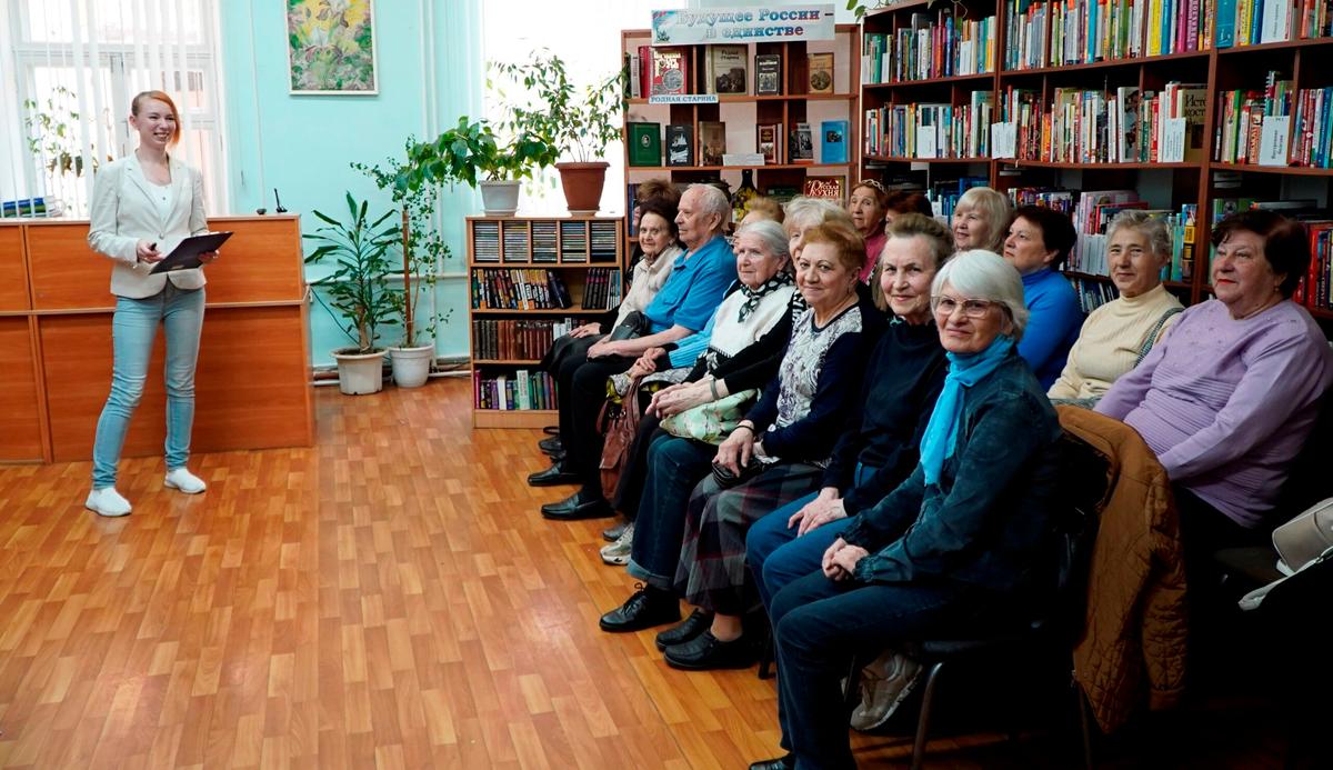 «Какие звуки! В слезах восторга внемлю им»