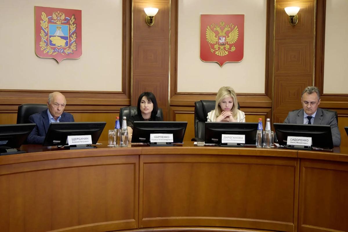 В Ставрополе заключили около 30 новых коллективных договоров