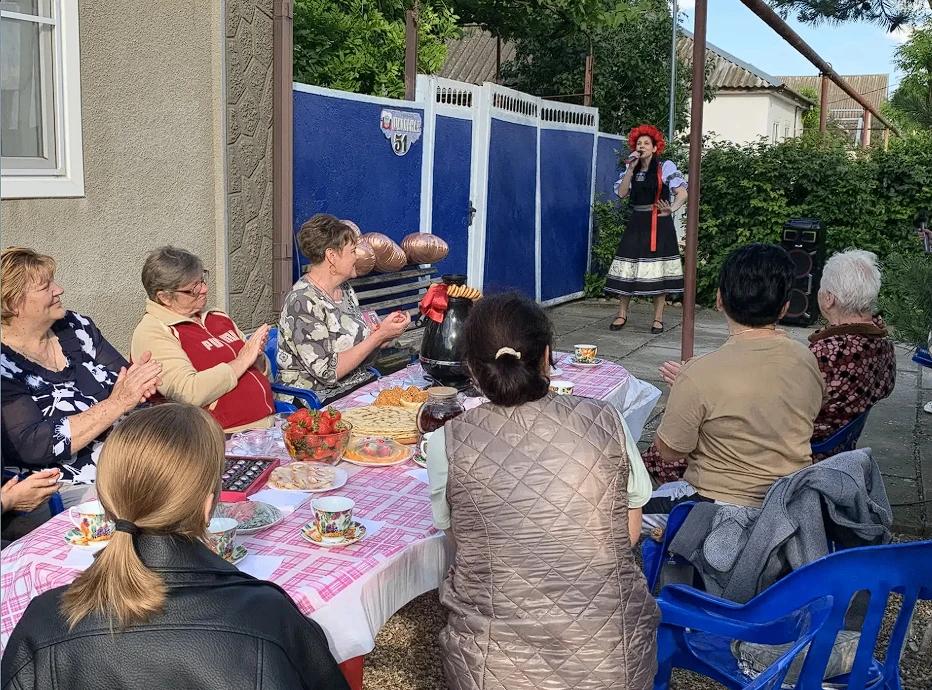 На Ставрополье единороссы собрали соседей за одним столом